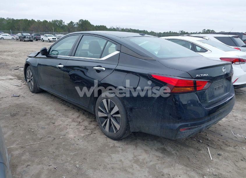 Photo 3 of 2022 Nissan Altima SV FWD (VIN 1N4BL4DV1NN363596)