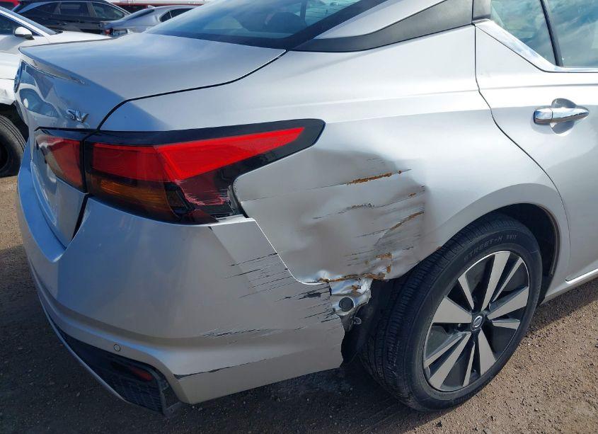 Photo 6 of 2022 Nissan Altima SV FWD (VIN 1N4BL4DV1NN386439)