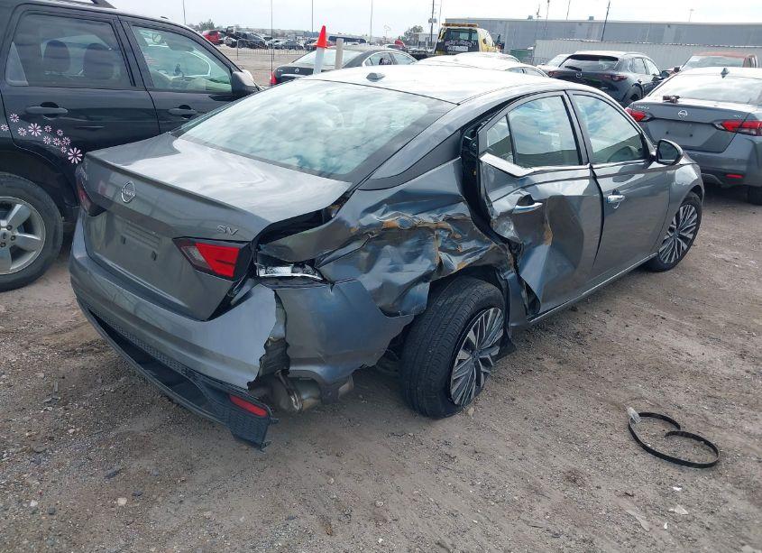 Photo 4 of 2023 Nissan Altima SV FWD (VIN 1N4BL4DV1PN309881)