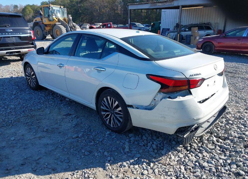 Photo 3 of 2023 Nissan Altima SV FWD (VIN 1N4BL4DV1PN311890)