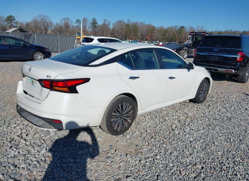 Photo 4 of 2023 Nissan Altima SV FWD (VIN 1N4BL4DV1PN311890)