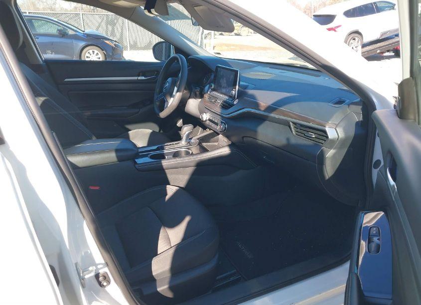 Photo 5 of 2023 Nissan Altima SV FWD (VIN 1N4BL4DV1PN311890)