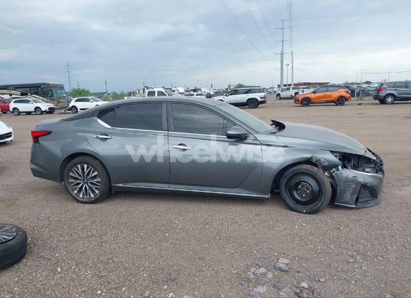 Photo 12 of 2023 Nissan Altima SV FWD (VIN 1N4BL4DV1PN345327)