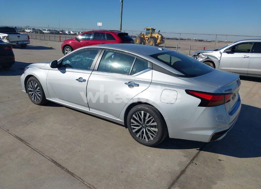 Photo 3 of 2023 Nissan Altima SV FWD (VIN 1N4BL4DV1PN371510)