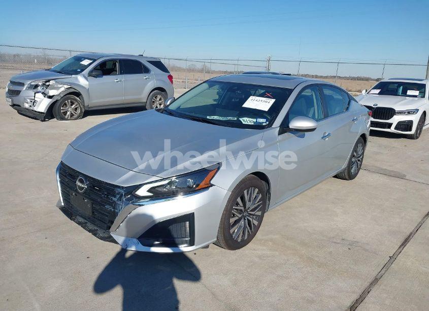 Photo 6 of 2023 Nissan Altima SV FWD (VIN 1N4BL4DV1PN371510)