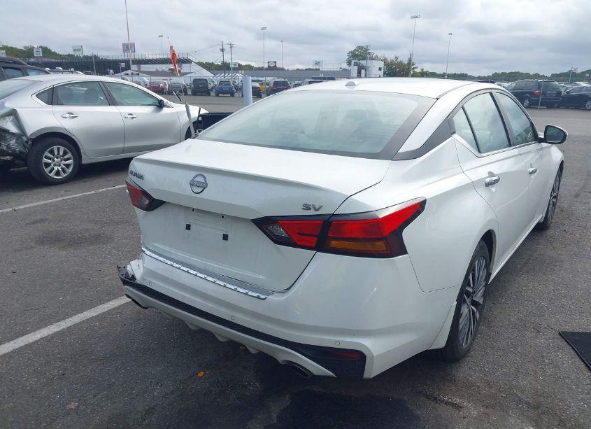 Photo 4 of 2023 Nissan Altima SV FWD (VIN 1N4BL4DV1PN393314)