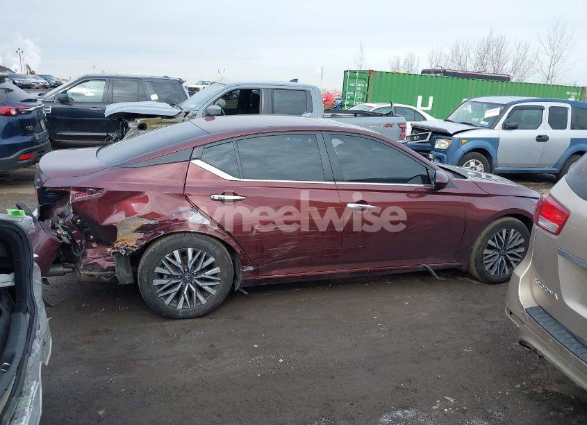 Photo 13 of 2023 Nissan Altima SV FWD (VIN 1N4BL4DV1PN410354)
