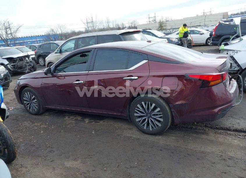 Photo 14 of 2023 Nissan Altima SV FWD (VIN 1N4BL4DV1PN410354)