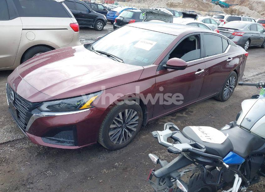 Photo 2 of 2023 Nissan Altima SV FWD (VIN 1N4BL4DV1PN410354)