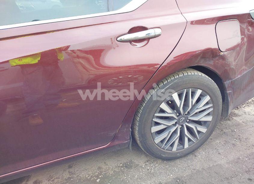 Photo 21 of 2023 Nissan Altima SV FWD (VIN 1N4BL4DV1PN410354)