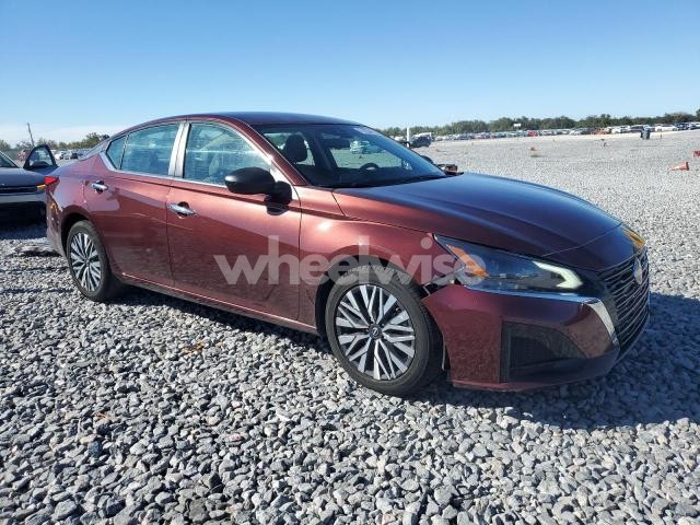 2024 NISSAN ALTIMA SV