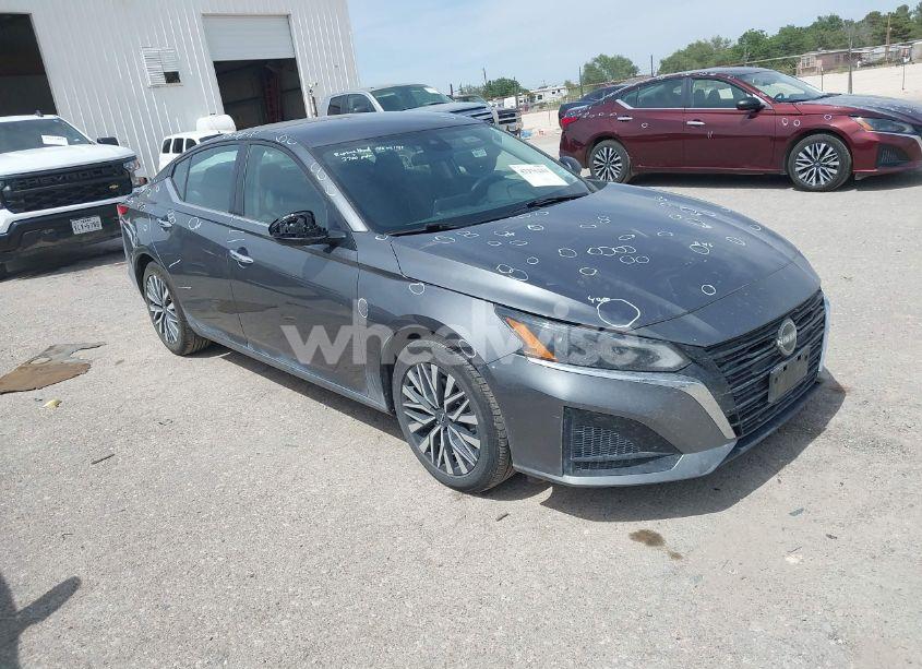 2024 Nissan Altima SV FWD (VIN 1N4BL4DV1RN321967) main photo