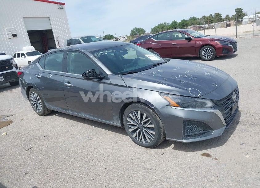 Photo 13 of 2024 Nissan Altima SV FWD (VIN 1N4BL4DV1RN321967)