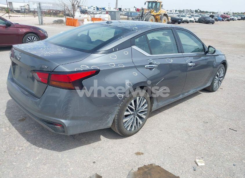 Photo 4 of 2024 Nissan Altima SV FWD (VIN 1N4BL4DV1RN321967)