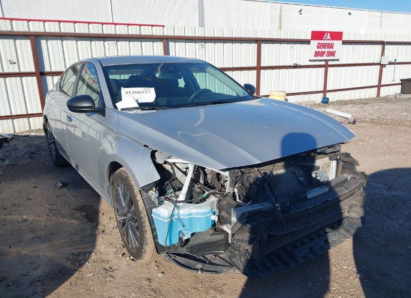 2024 Nissan Altima SV FWD (VIN 1N4BL4DV1RN326781) main photo