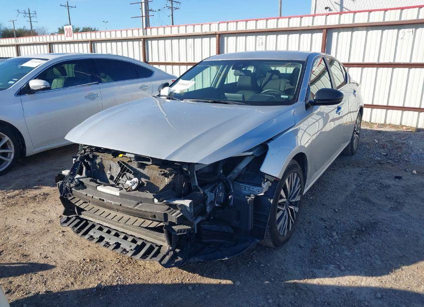 Photo 2 of 2024 Nissan Altima SV FWD (VIN 1N4BL4DV1RN326781)