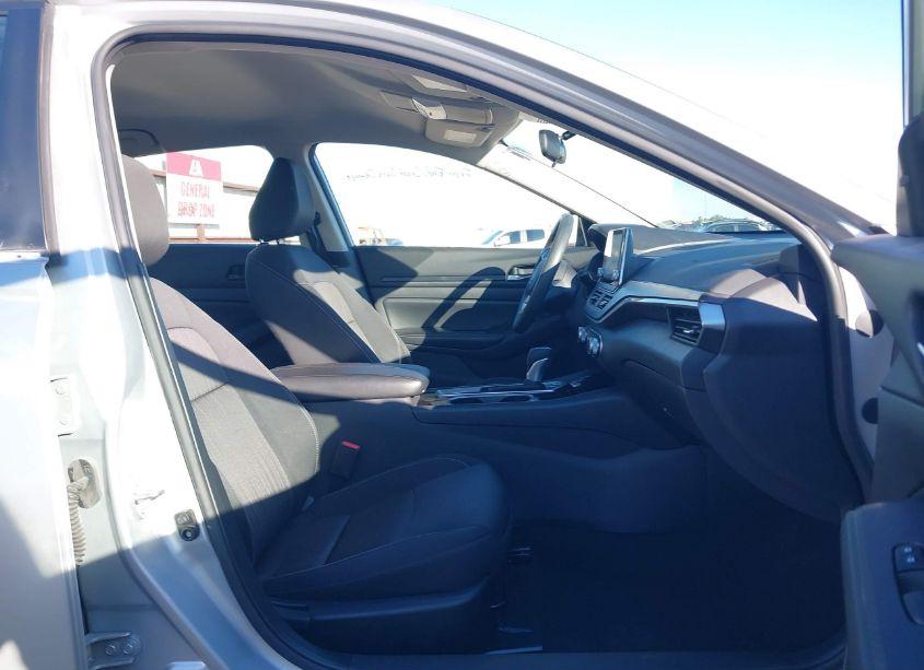 Photo 5 of 2024 Nissan Altima SV FWD (VIN 1N4BL4DV1RN326781)