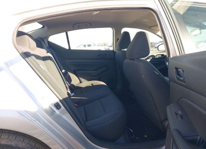 Photo 8 of 2024 Nissan Altima SV FWD (VIN 1N4BL4DV1RN326781)