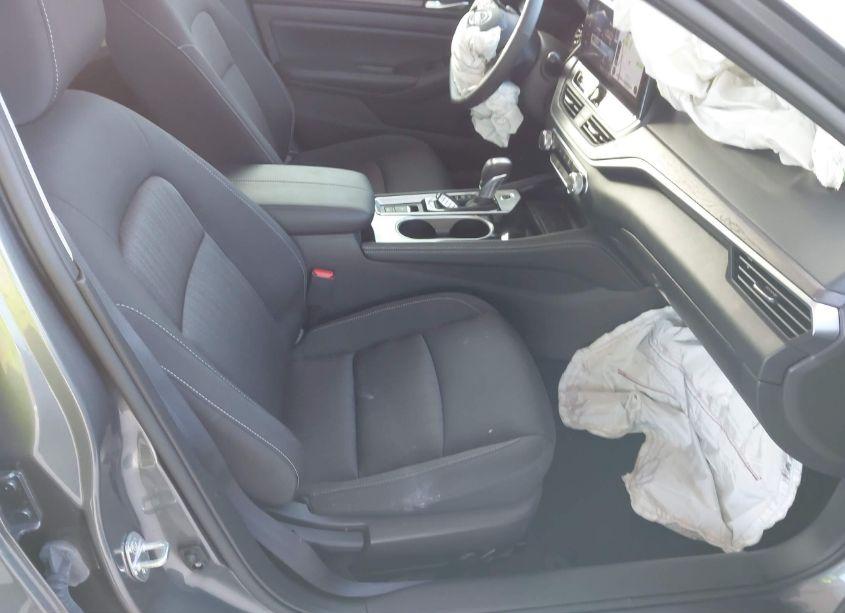 Photo 5 of 2024 Nissan Altima SV FWD (VIN 1N4BL4DV1RN328269)