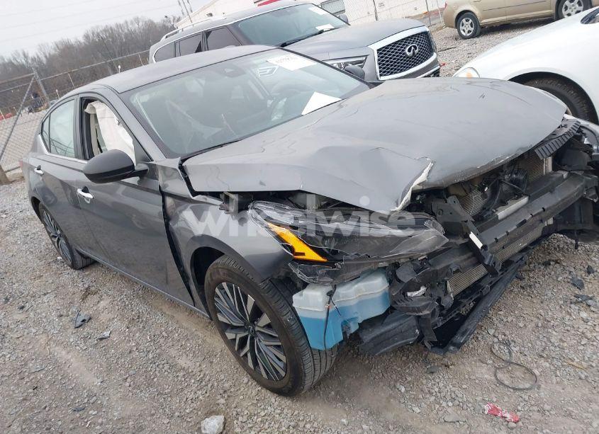 2024 Nissan Altima SV FWD (VIN 1N4BL4DV1RN332189) main photo