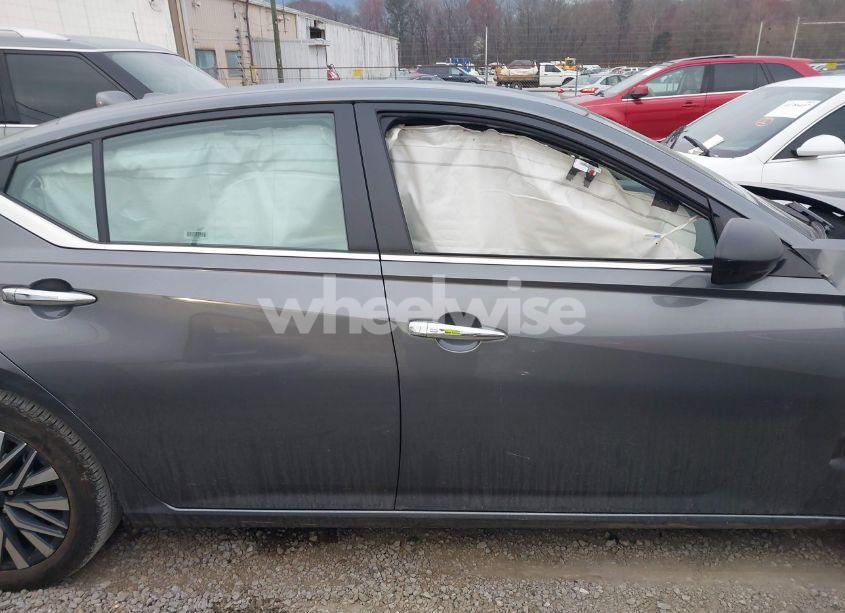 Photo 13 of 2024 Nissan Altima SV FWD (VIN 1N4BL4DV1RN332189)
