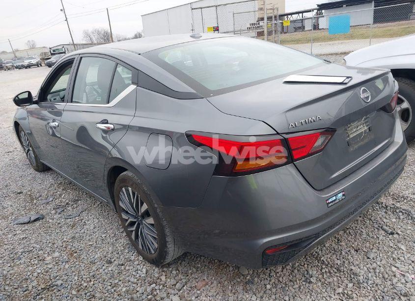 Photo 3 of 2024 Nissan Altima SV FWD (VIN 1N4BL4DV1RN332189)