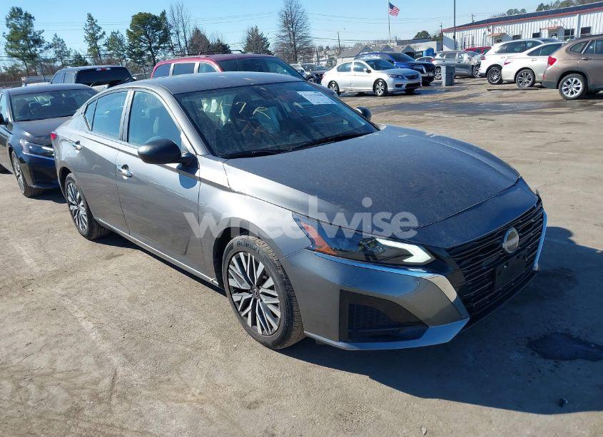 2024 Nissan Altima SV FWD (VIN 1N4BL4DV1RN333455) main photo