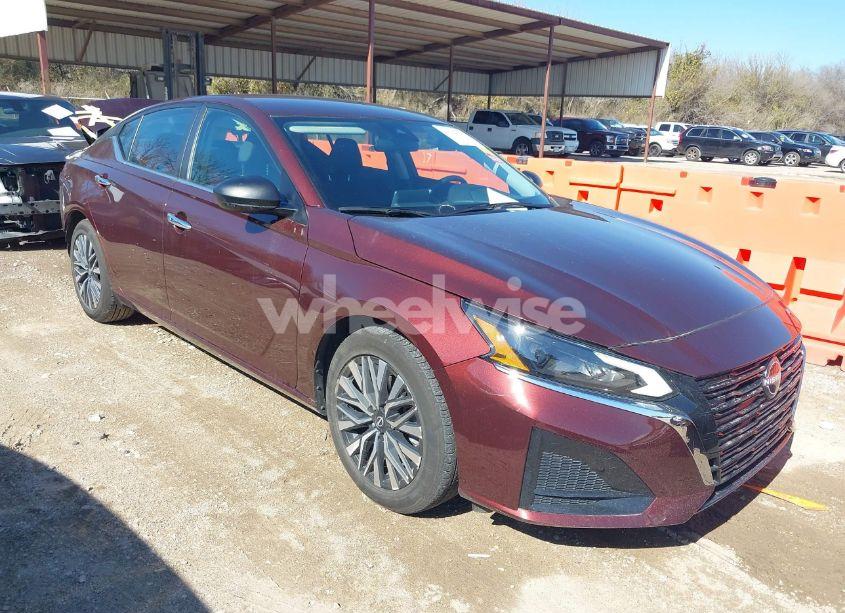 2024 Nissan Altima SV FWD (VIN 1N4BL4DV1RN335481) main photo