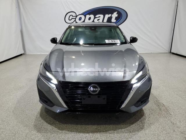 Photo 3 of 2024 NISSAN ALTIMA SV (VIN 1N4BL4DV1RN372935)