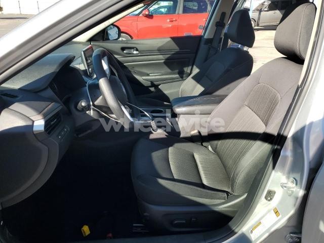 Photo 4 of 2024 NISSAN ALTIMA SV (VIN 1N4BL4DV1RN377102)