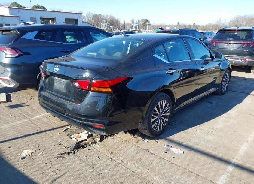 Photo 4 of 2024 Nissan Altima SV FWD (VIN 1N4BL4DV1RN383210)