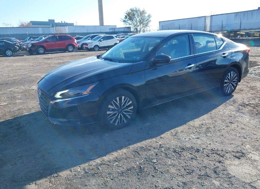 Photo 2 of 2024 Nissan Altima SV FWD (VIN 1N4BL4DV1RN406730)