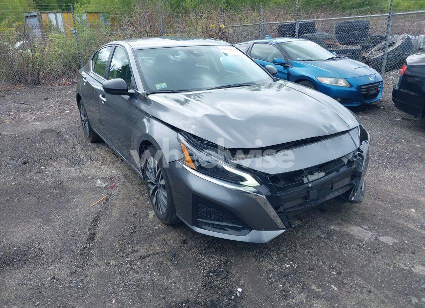 2024 Nissan Altima SV FWD (VIN 1N4BL4DV1RN423947) main photo