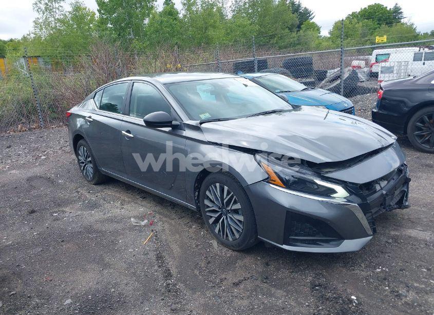 Photo 13 of 2024 Nissan Altima SV FWD (VIN 1N4BL4DV1RN423947)
