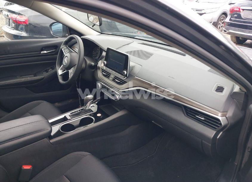 Photo 5 of 2024 Nissan Altima SV FWD (VIN 1N4BL4DV1RN423947)