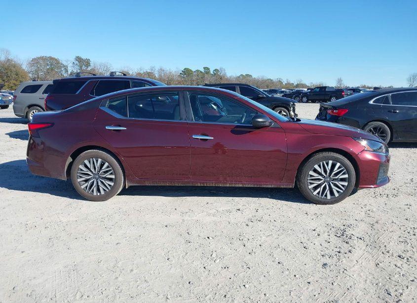 Photo 13 of 2024 Nissan Altima SV FWD (VIN 1N4BL4DV1RN428839)