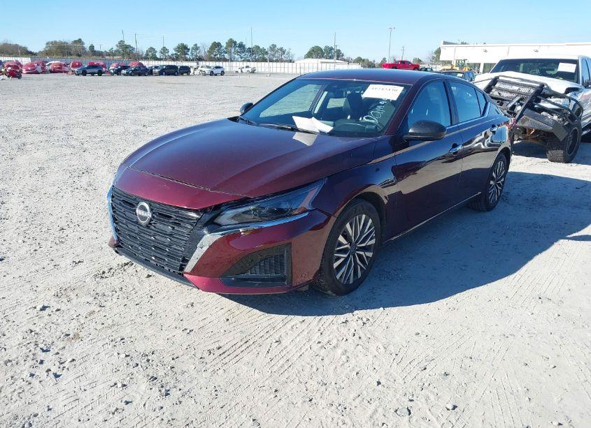 Photo 2 of 2024 Nissan Altima SV FWD (VIN 1N4BL4DV1RN428839)