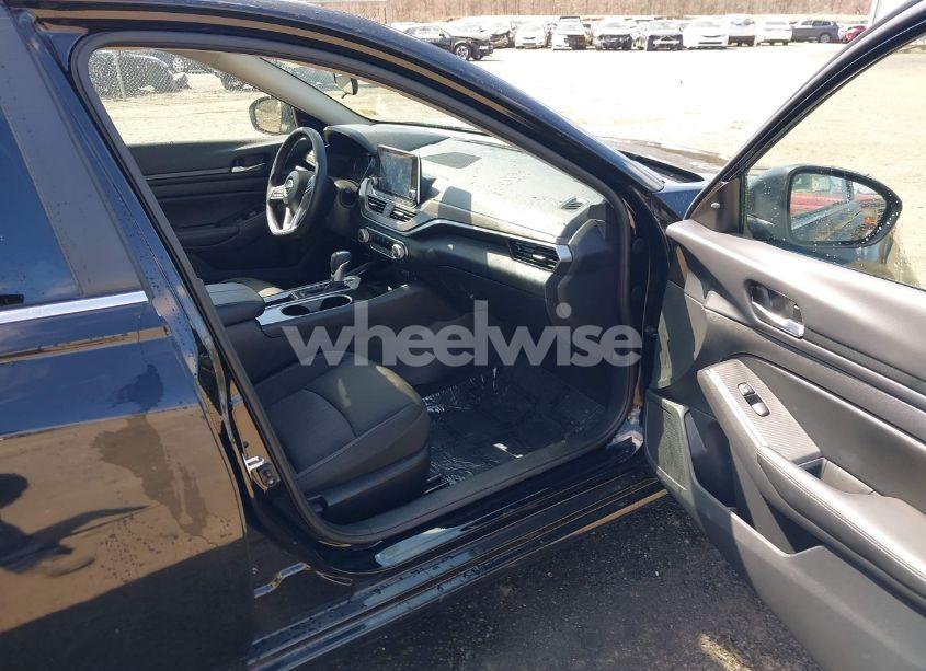 Photo 5 of 2024 Nissan Altima SV FWD (VIN 1N4BL4DV1RN430851)