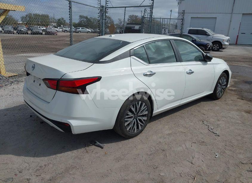 Photo 4 of 2025 Nissan Altima SV FWD (VIN 1N4BL4DV1SN308559)