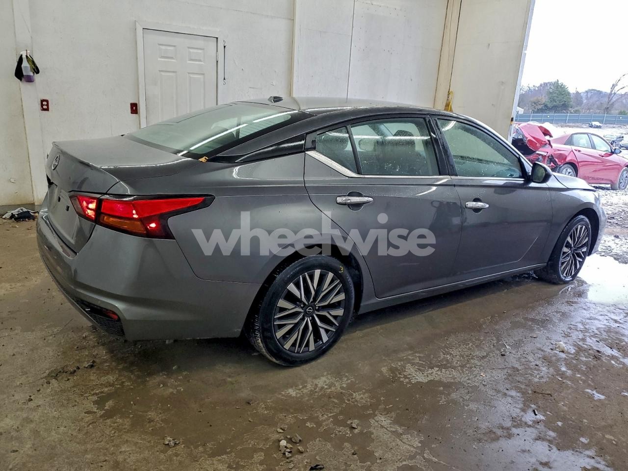 Photo 3 of 2025 NISSAN ALTIMA SV (VIN 1N4BL4DV1SN312546)