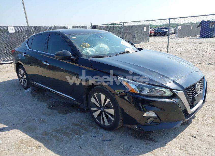 2019 Nissan Altima 2.5 SV (VIN 1N4BL4DV2KC111475) main photo