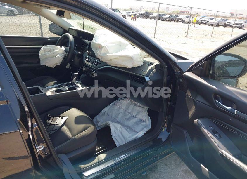 Photo 5 of 2019 Nissan Altima 2.5 SV (VIN 1N4BL4DV2KC111475)