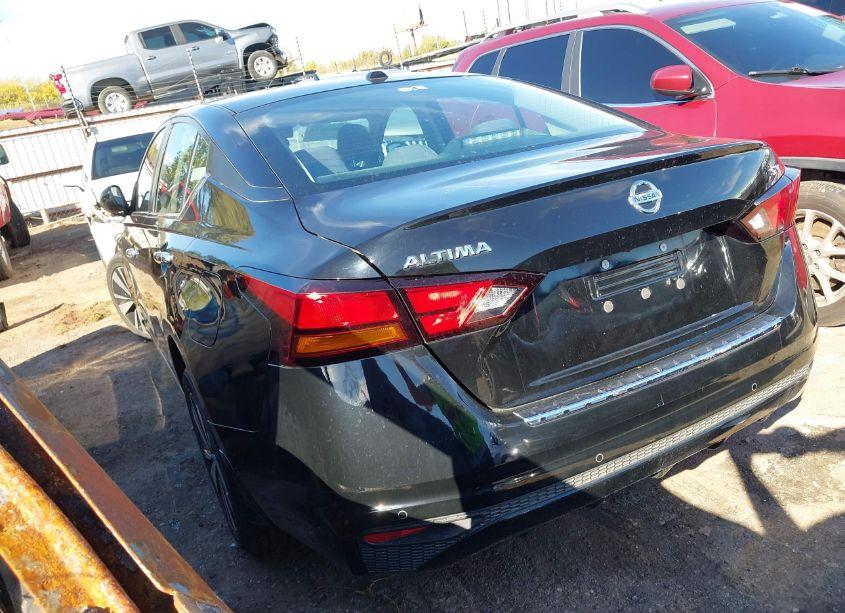 Photo 3 of 2021 Nissan Altima SV FWD (VIN 1N4BL4DV2MN331738)