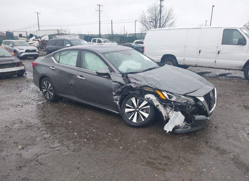 2021 Nissan Altima SV FWD (VIN 1N4BL4DV2MN358714) main photo