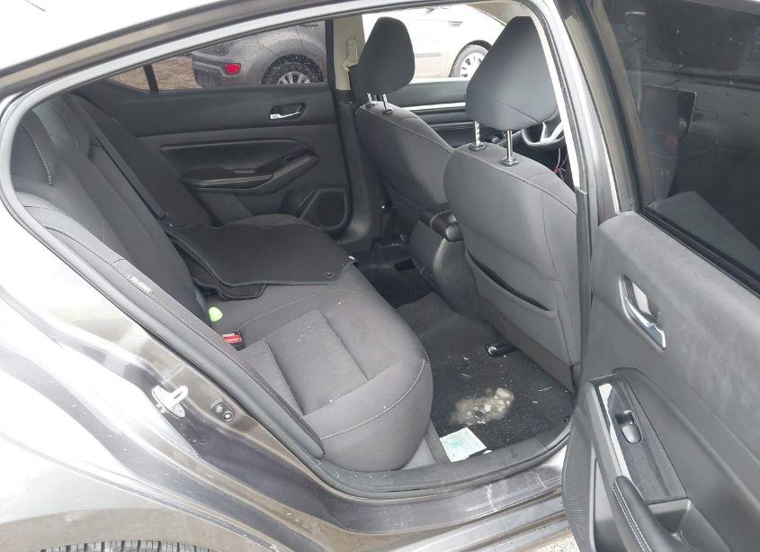 Photo 8 of 2021 Nissan Altima SV FWD (VIN 1N4BL4DV2MN370295)