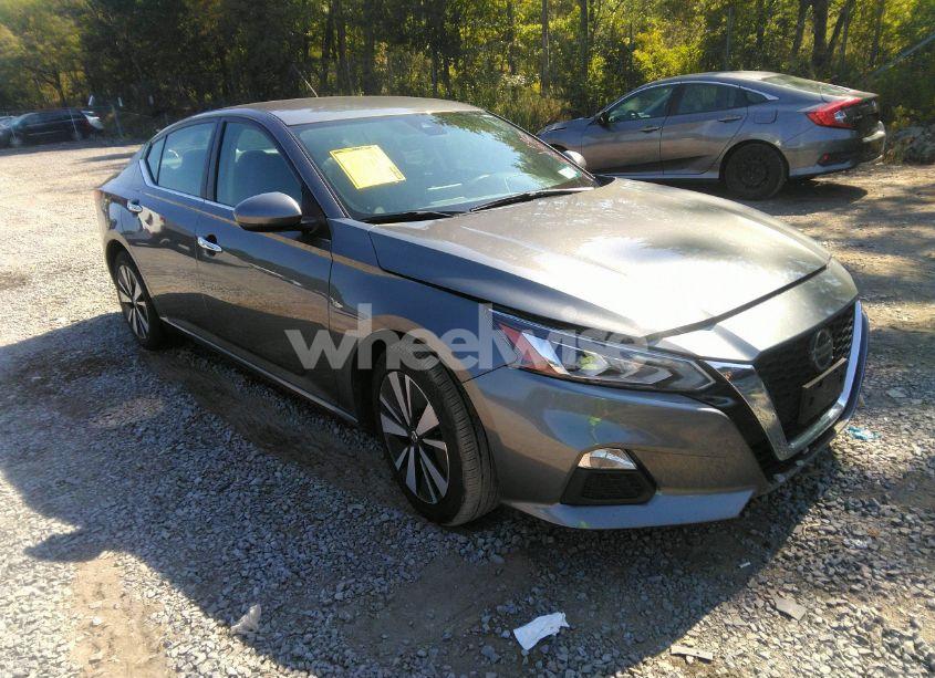 2021 Nissan Altima SV FWD (VIN 1N4BL4DV2MN389445) main photo