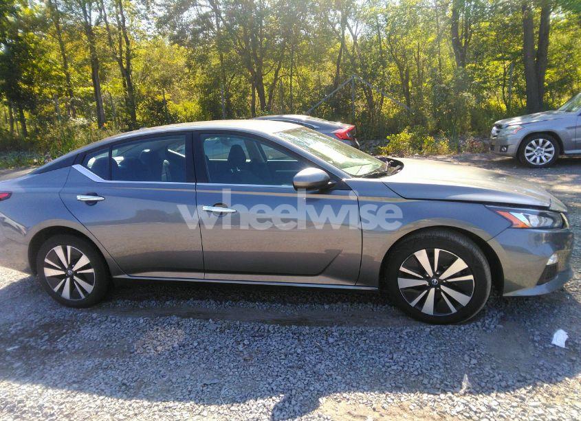 Photo 12 of 2021 Nissan Altima SV FWD (VIN 1N4BL4DV2MN389445)