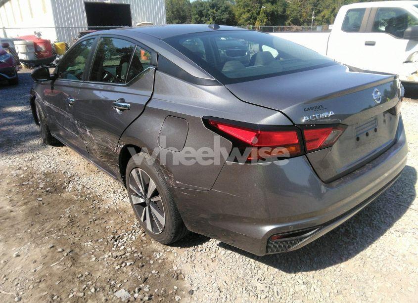 Photo 3 of 2021 Nissan Altima SV FWD (VIN 1N4BL4DV2MN389445)