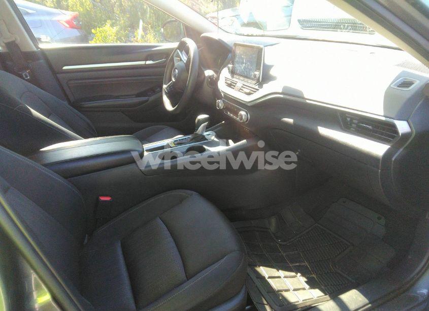 Photo 5 of 2021 Nissan Altima SV FWD (VIN 1N4BL4DV2MN389445)