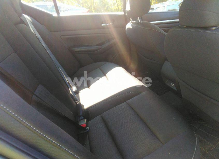 Photo 8 of 2021 Nissan Altima SV FWD (VIN 1N4BL4DV2MN389445)